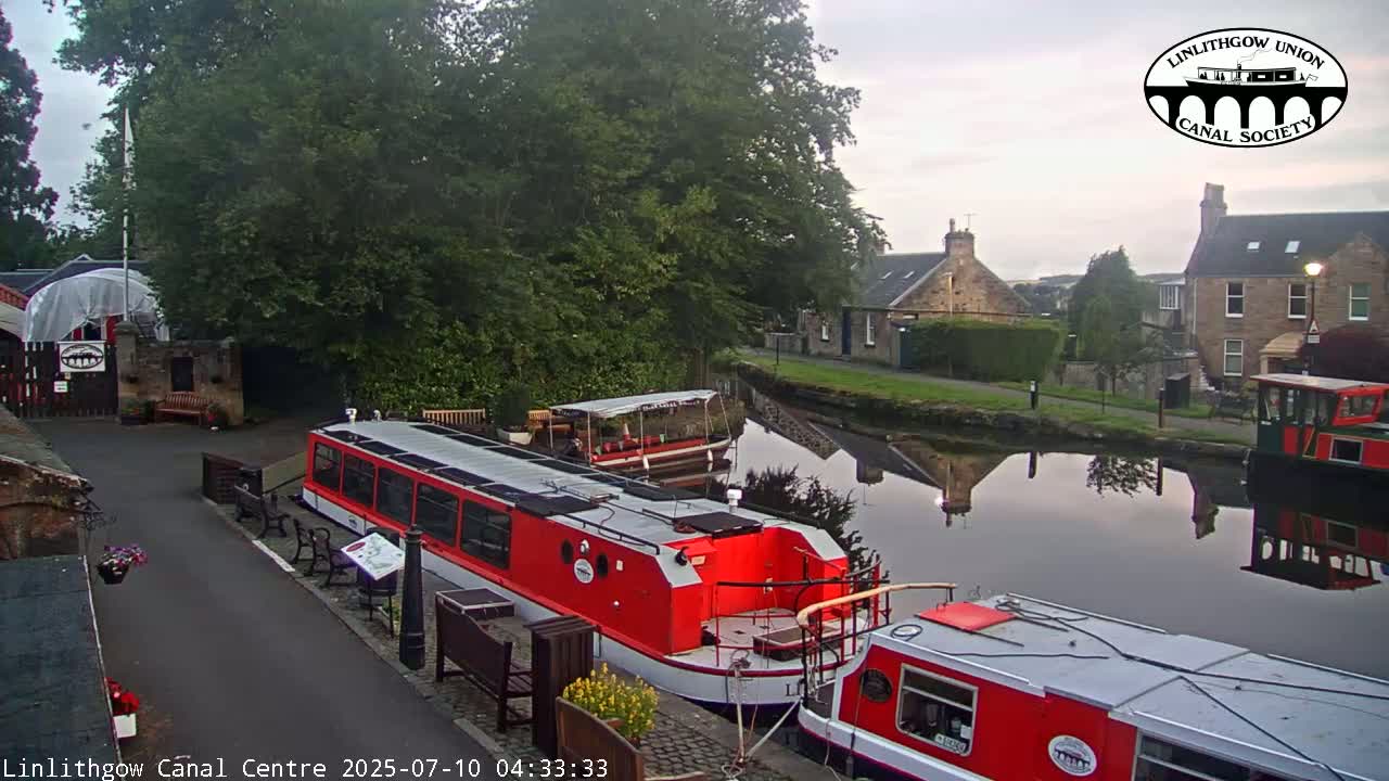 Linlithgow Union Canal Centre Live Cam - Linlithgow, West Lothian, Scotland, United Kingdom
