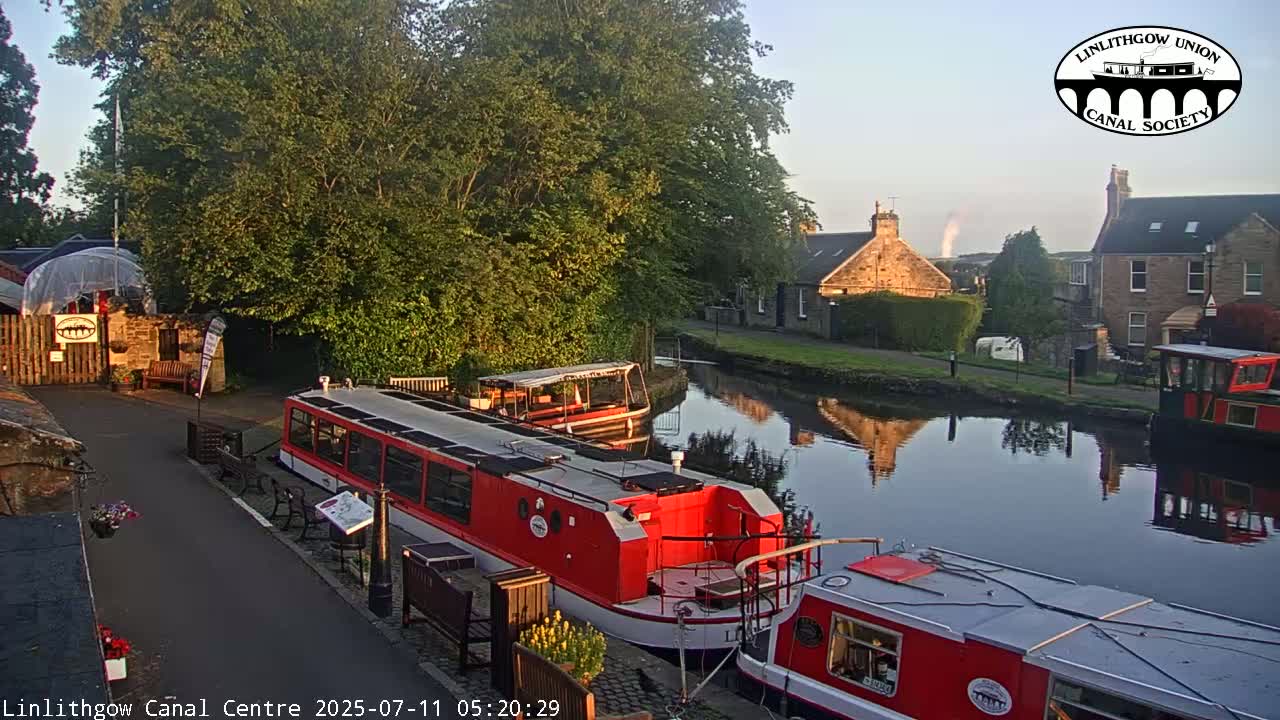 Linlithgow Union Canal Centre Live Cam - Linlithgow, West Lothian, Scotland, United Kingdom