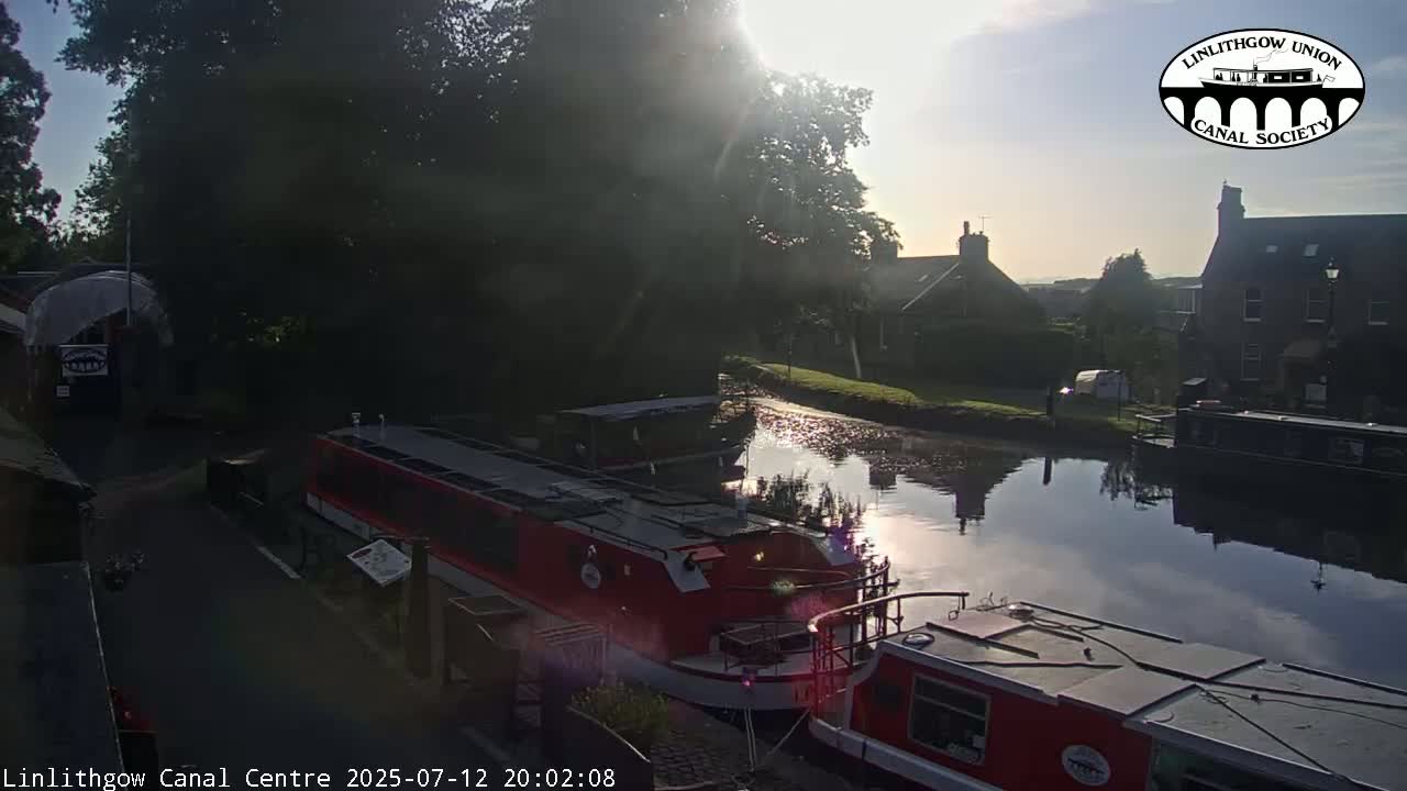 Linlithgow Union Canal Centre Live Cam - Linlithgow, West Lothian, Scotland, United Kingdom