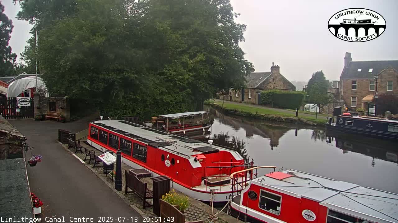 Linlithgow Union Canal Centre Live Cam - Linlithgow, West Lothian, Scotland, United Kingdom