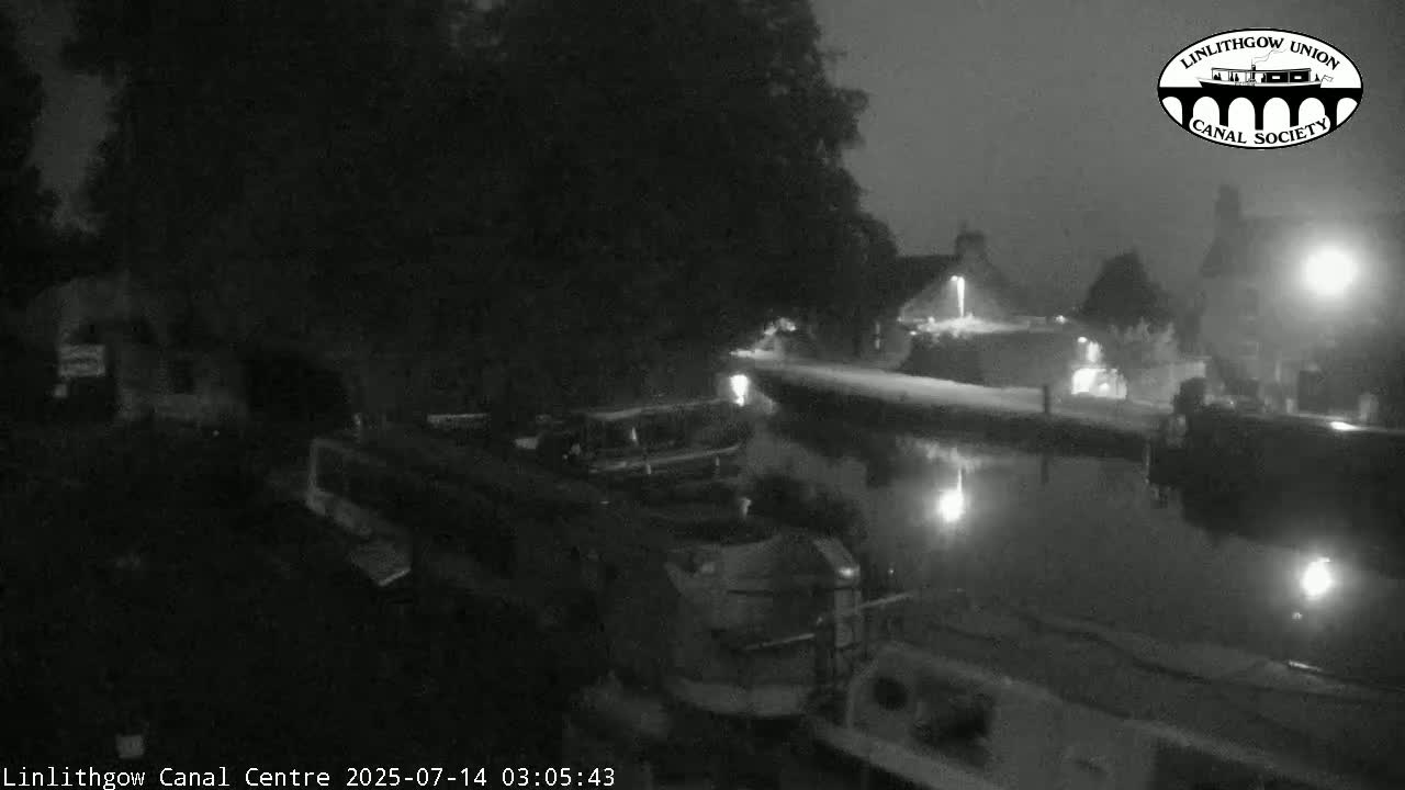 Linlithgow Union Canal Centre Live Cam - Linlithgow, West Lothian, Scotland, United Kingdom
