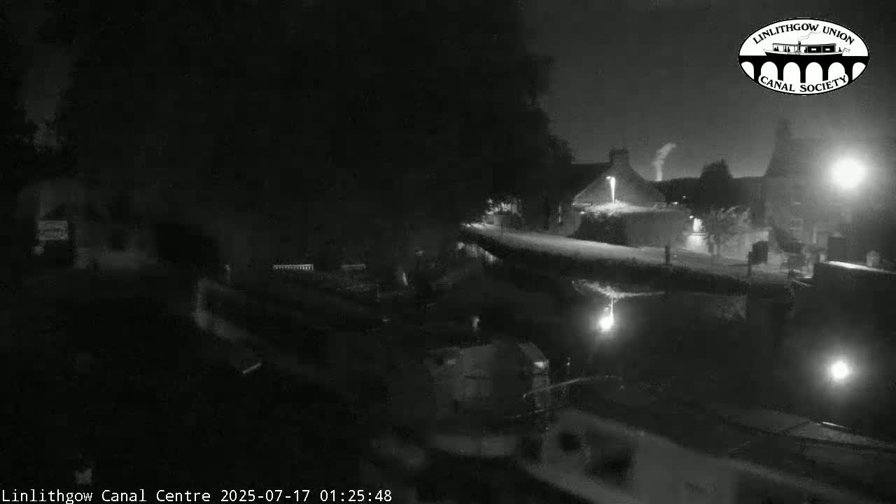 Linlithgow Union Canal Centre Live Cam - Linlithgow, West Lothian, Scotland, United Kingdom