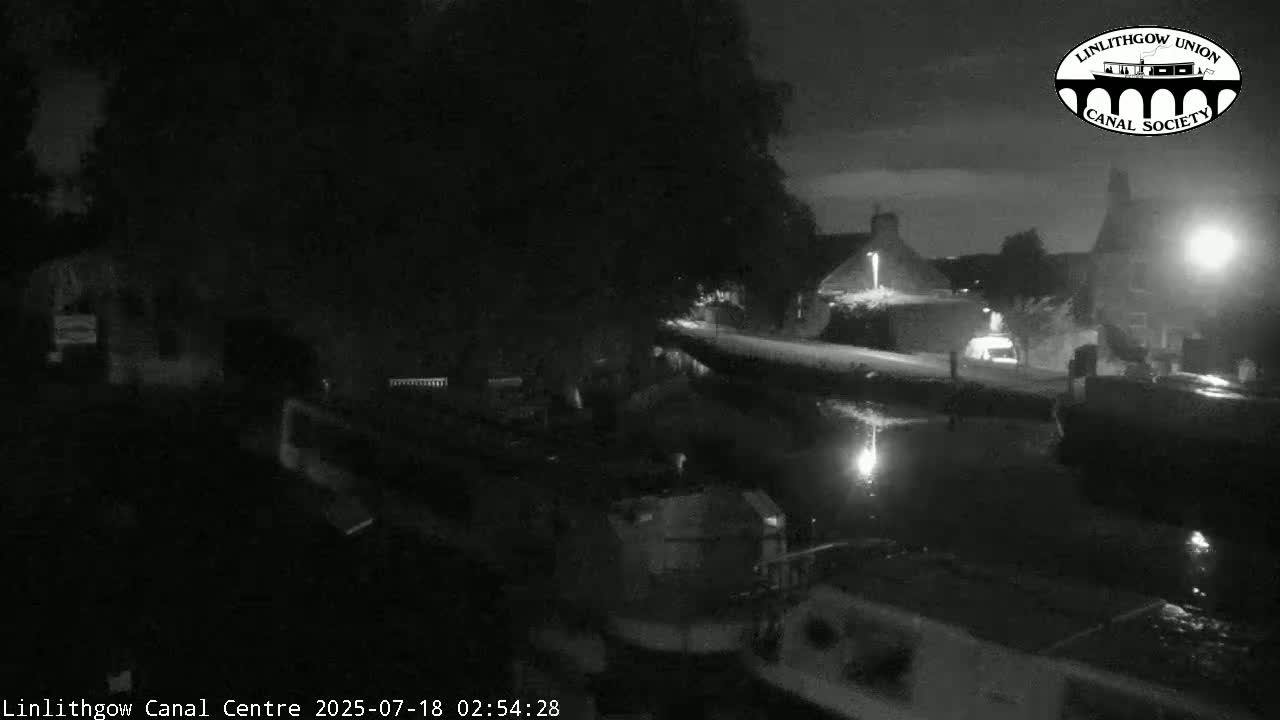 Linlithgow Union Canal Centre Live Cam - Linlithgow, West Lothian, Scotland, United Kingdom