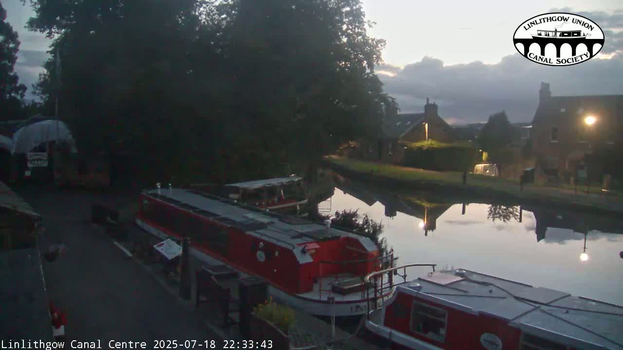 Linlithgow Union Canal Centre Live Cam - Linlithgow, West Lothian, Scotland, United Kingdom