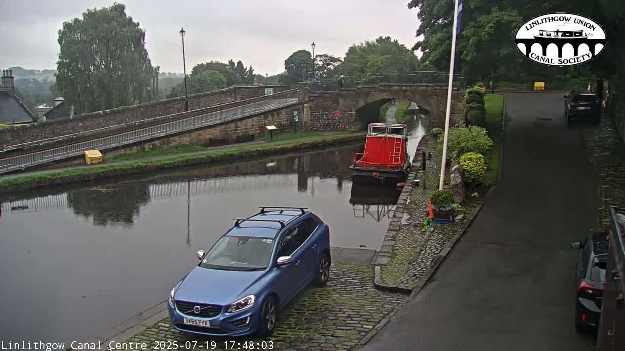 Linlithgow Union Canal Centre Live Cam - Linlithgow, West Lothian, Scotland, United Kingdom