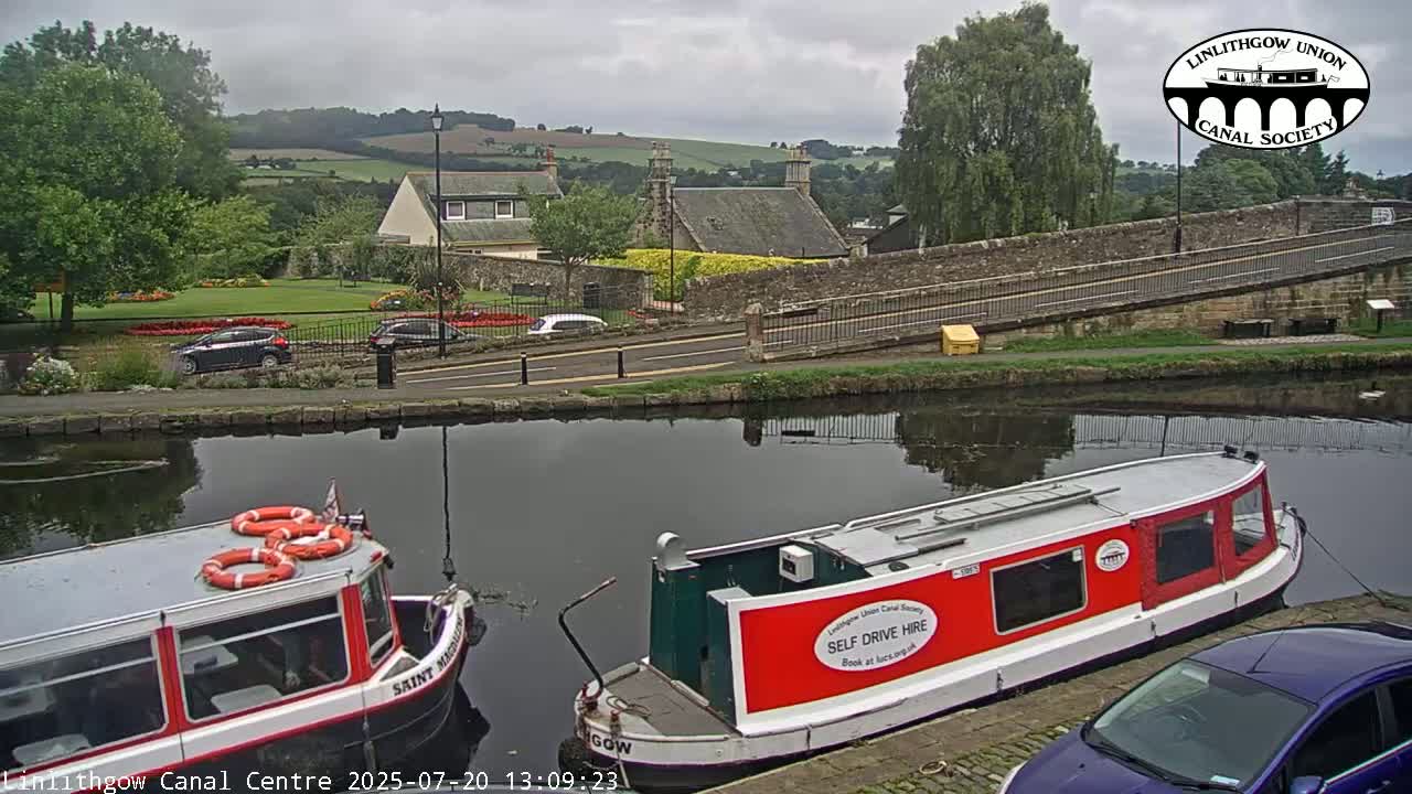 Linlithgow Union Canal Centre Live Cam - Linlithgow, West Lothian, Scotland, United Kingdom