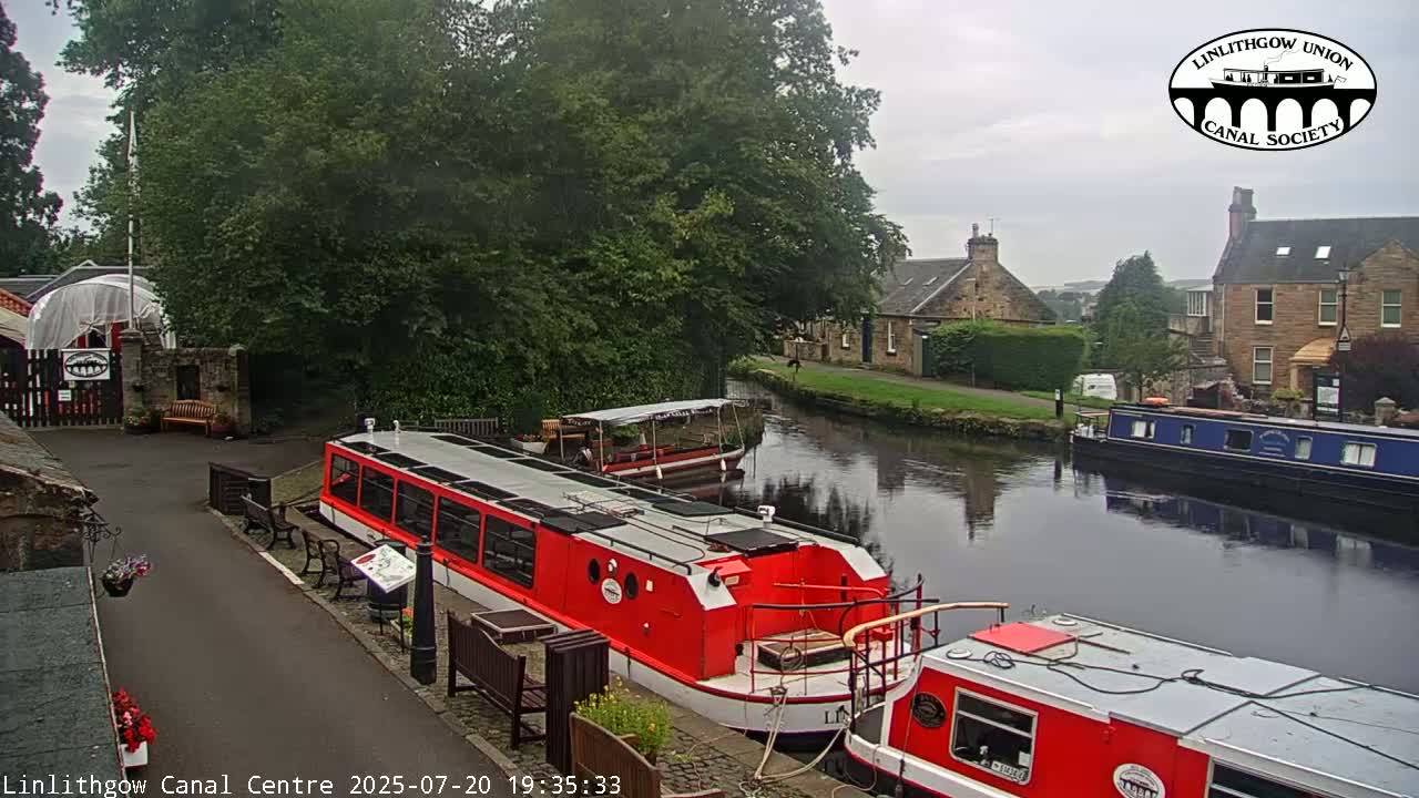 Linlithgow Union Canal Centre Live Cam - Linlithgow, West Lothian, Scotland, United Kingdom