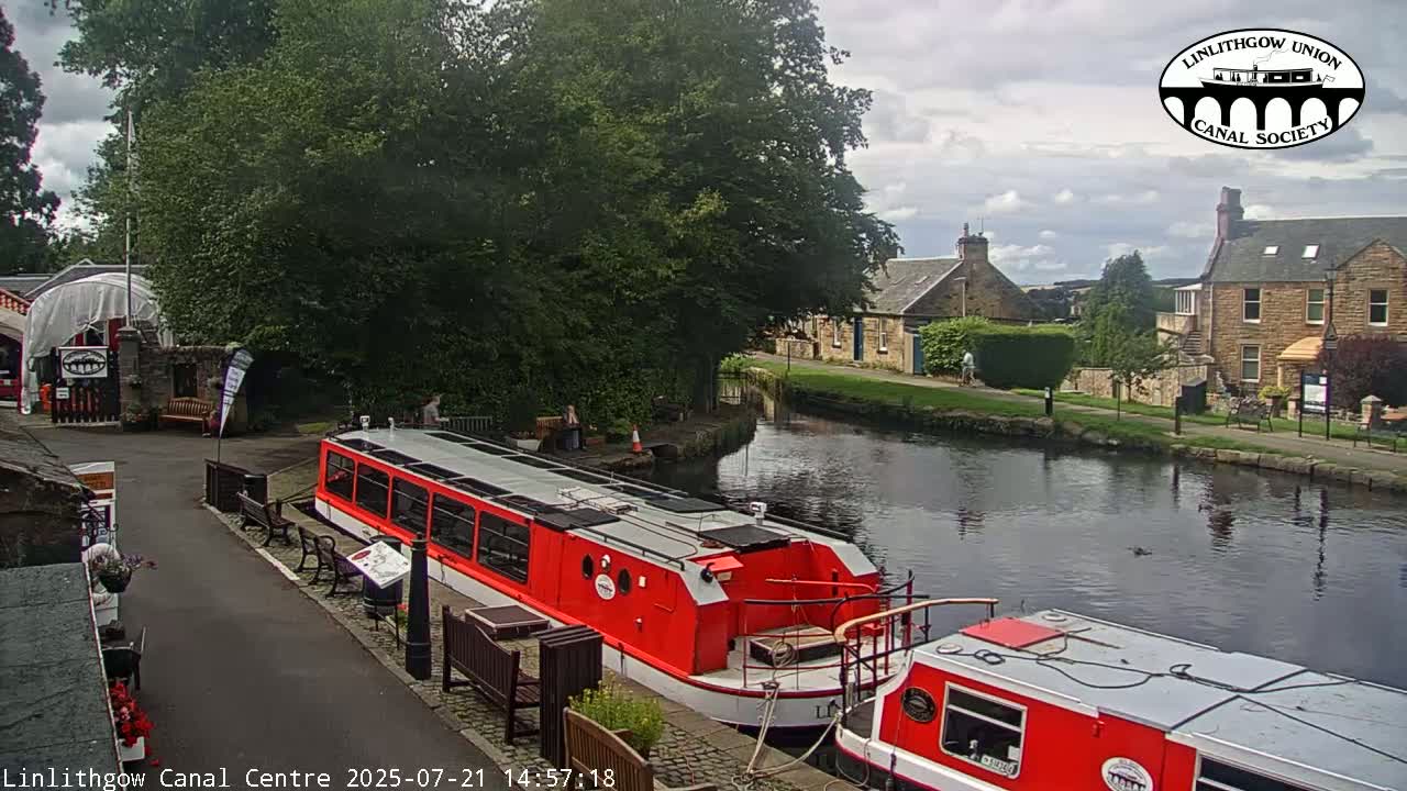 Linlithgow Union Canal Centre Live Cam - Linlithgow, West Lothian, Scotland, United Kingdom