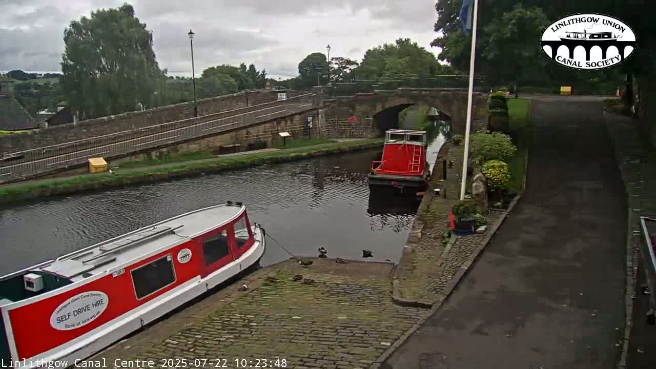 Linlithgow Union Canal Centre Live Cam - Linlithgow, West Lothian, Scotland, United Kingdom