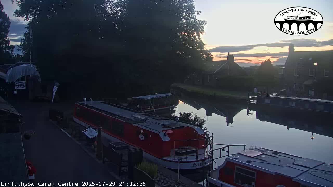 Linlithgow Union Canal Centre Live Cam - Linlithgow, West Lothian, Scotland, United Kingdom