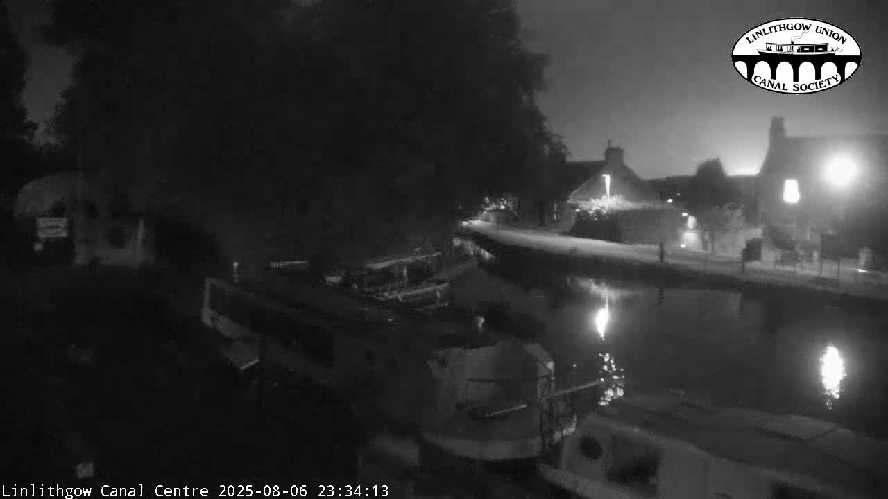 Linlithgow Union Canal Centre Live Cam - Linlithgow, West Lothian, Scotland, United Kingdom