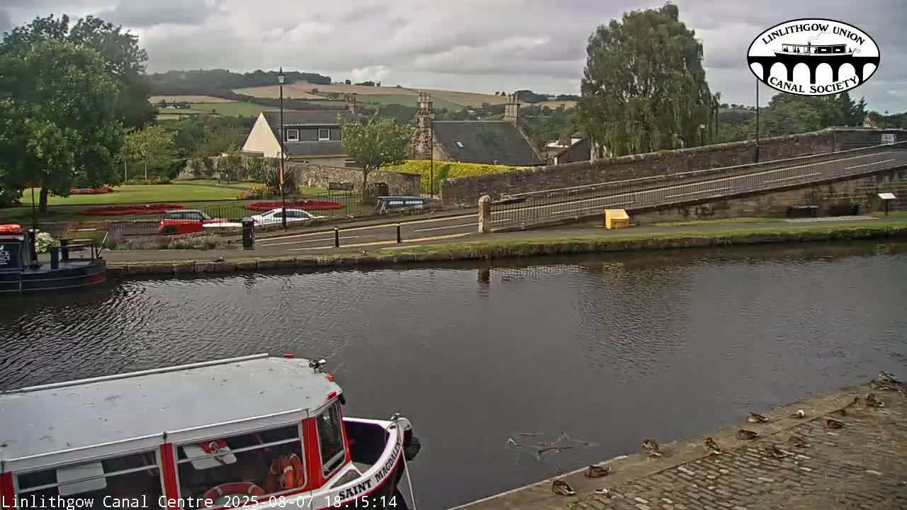 Linlithgow Union Canal Centre Live Cam - Linlithgow, West Lothian, Scotland, United Kingdom
