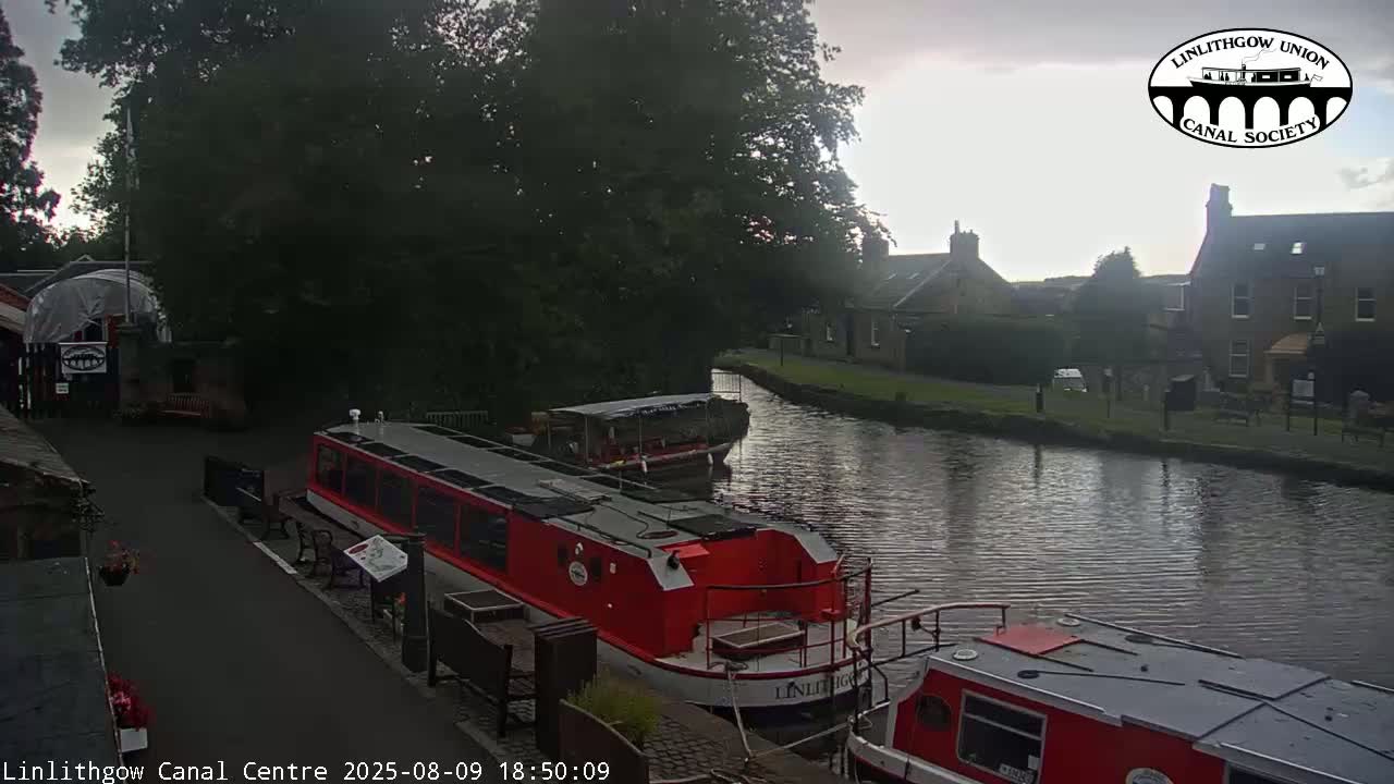 Linlithgow Union Canal Centre Live Cam - Linlithgow, West Lothian, Scotland, United Kingdom