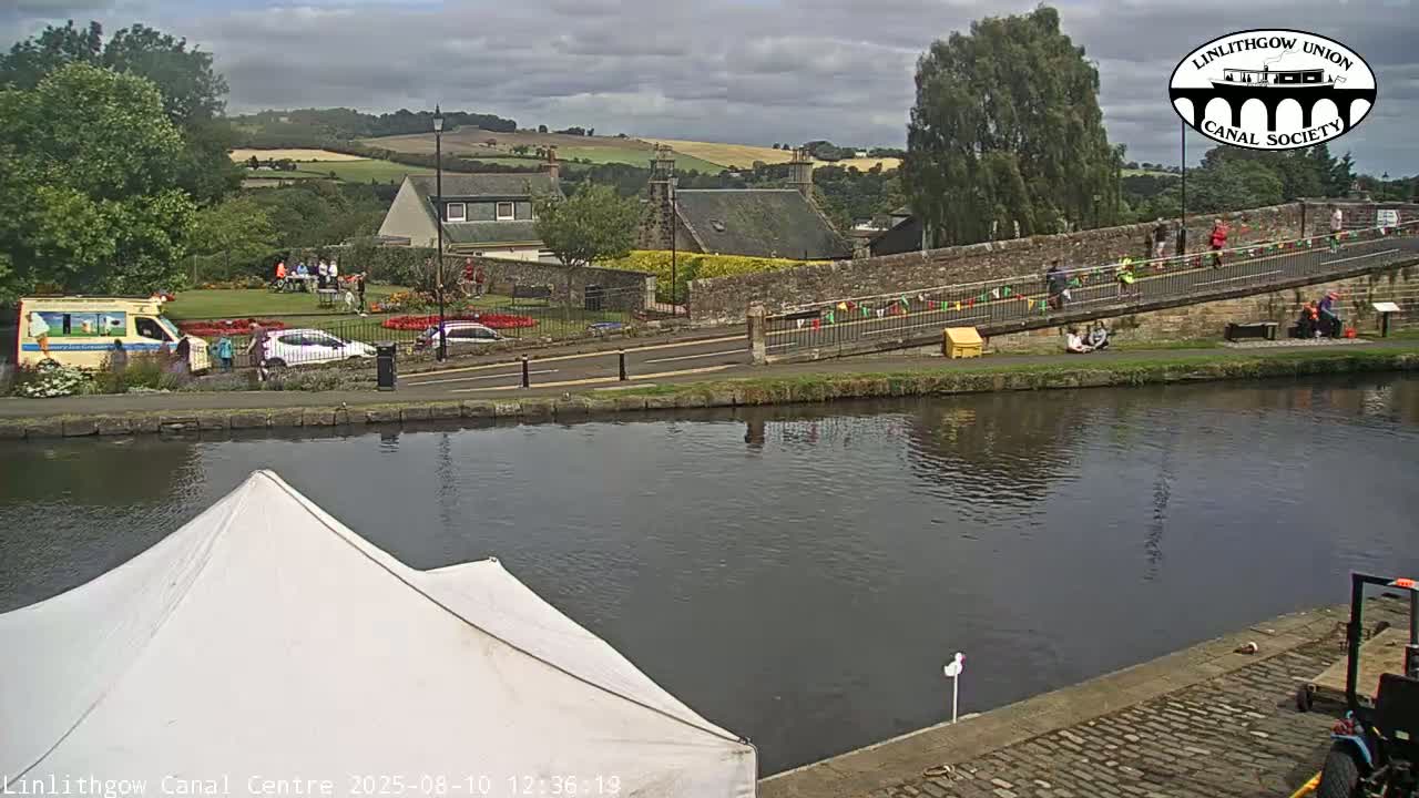 Linlithgow Union Canal Centre Live Cam - Linlithgow, West Lothian, Scotland, United Kingdom