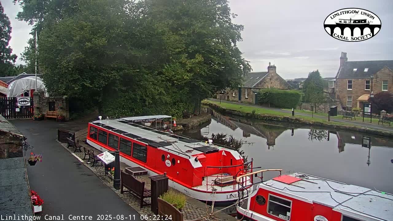 Linlithgow Union Canal Centre Live Cam - Linlithgow, West Lothian, Scotland, United Kingdom