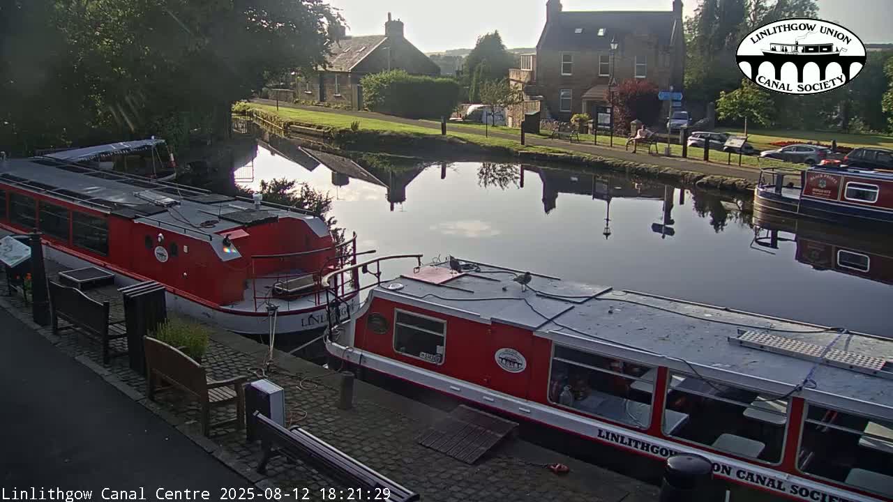 Linlithgow Union Canal Centre Live Cam - Linlithgow, West Lothian, Scotland, United Kingdom