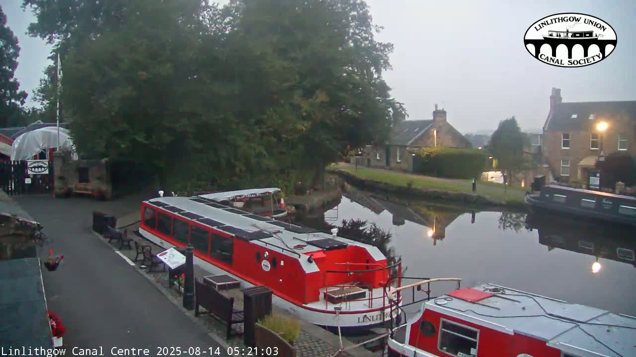 Linlithgow Union Canal Centre Live Cam - Linlithgow, West Lothian, Scotland, United Kingdom