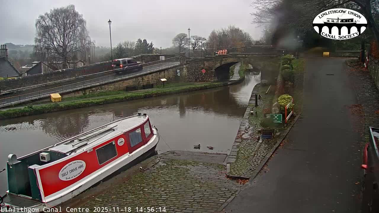 Linlithgow Union Canal Centre Live Cam - Linlithgow, West Lothian, Scotland, United Kingdom