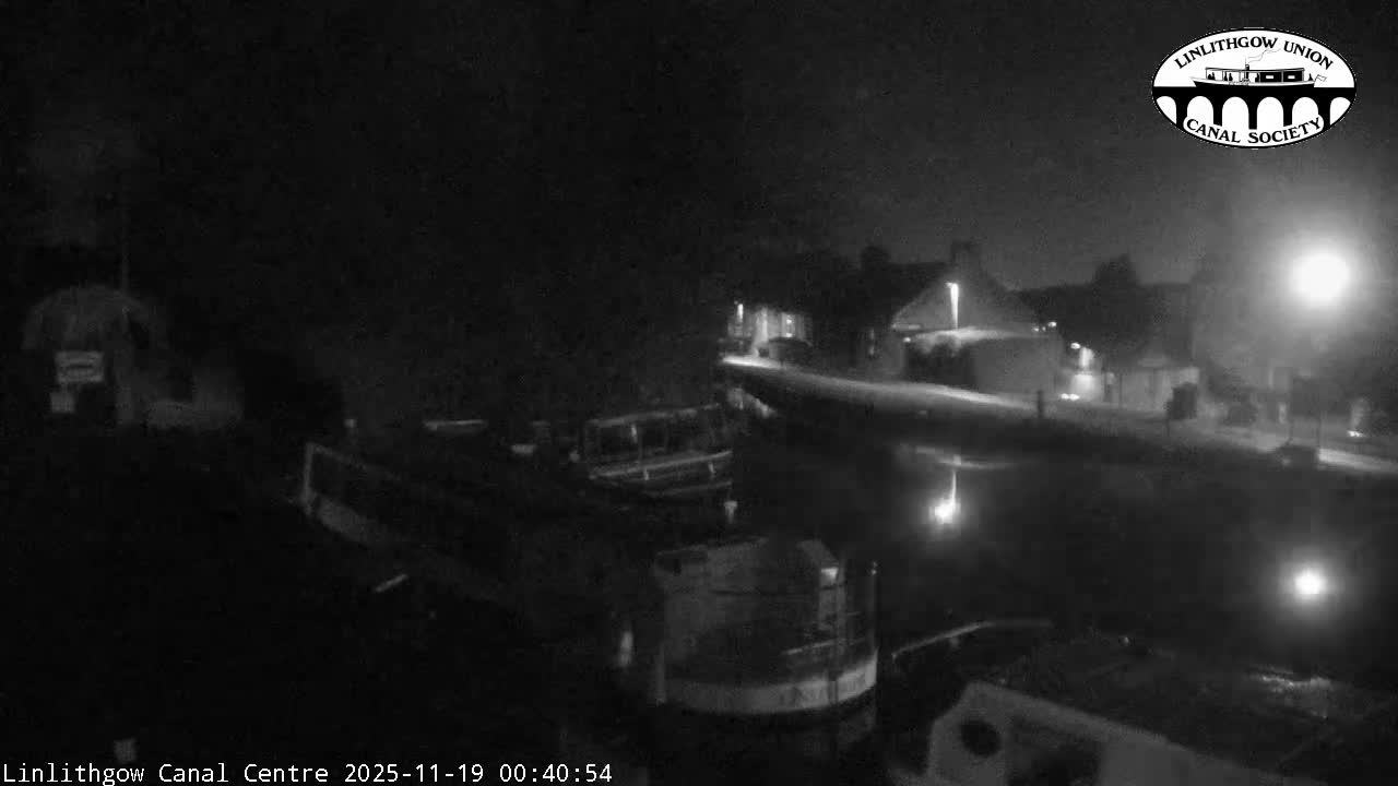 Linlithgow Union Canal Centre Live Cam - Linlithgow, West Lothian, Scotland, United Kingdom