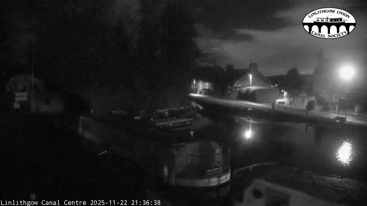 Linlithgow Union Canal Centre Live Cam - Linlithgow, West Lothian, Scotland, United Kingdom