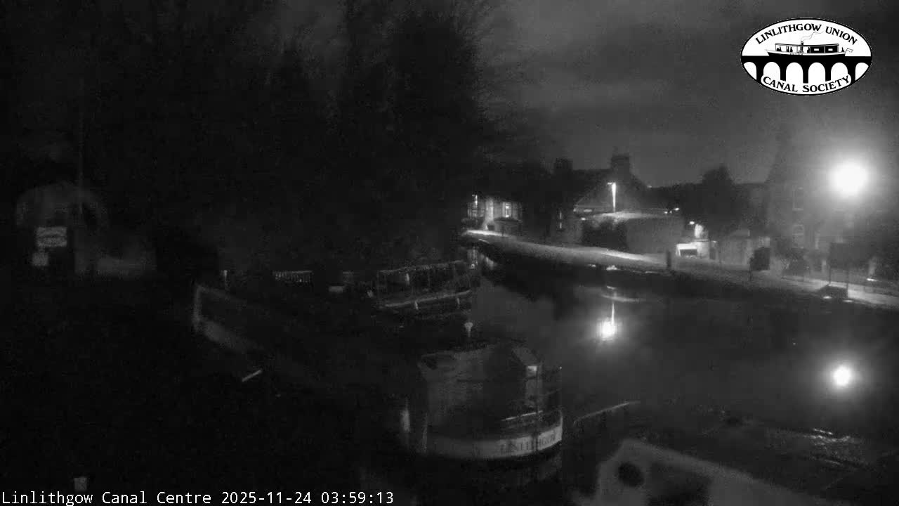 Linlithgow Union Canal Centre Live Cam - Linlithgow, West Lothian, Scotland, United Kingdom