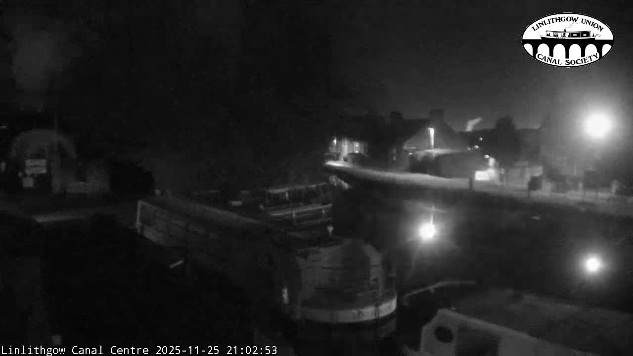 Linlithgow Union Canal Centre Live Cam - Linlithgow, West Lothian, Scotland, United Kingdom