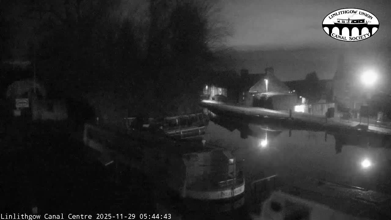 Linlithgow Union Canal Centre Live Cam - Linlithgow, West Lothian, Scotland, United Kingdom