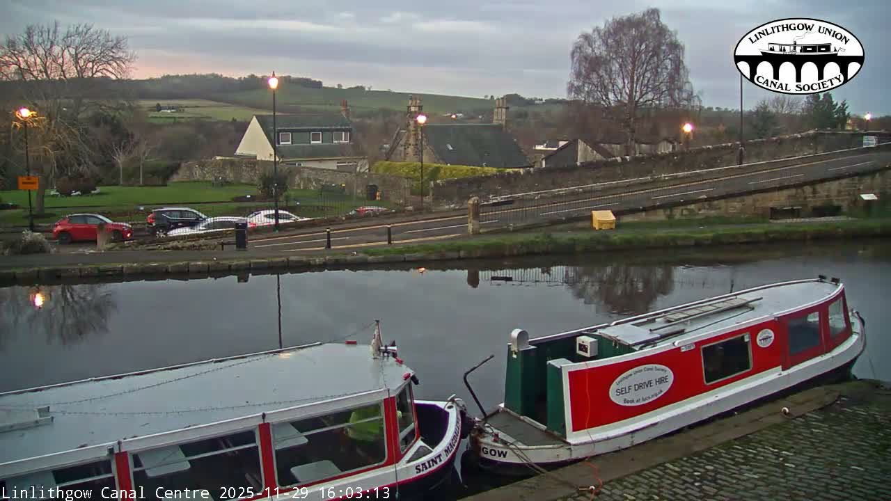 Linlithgow Union Canal Centre Live Cam - Linlithgow, West Lothian, Scotland, United Kingdom