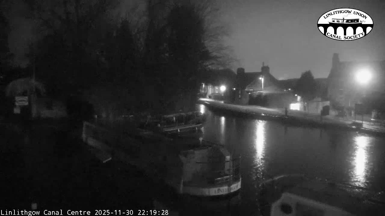 Linlithgow Union Canal Centre Live Cam - Linlithgow, West Lothian, Scotland, United Kingdom