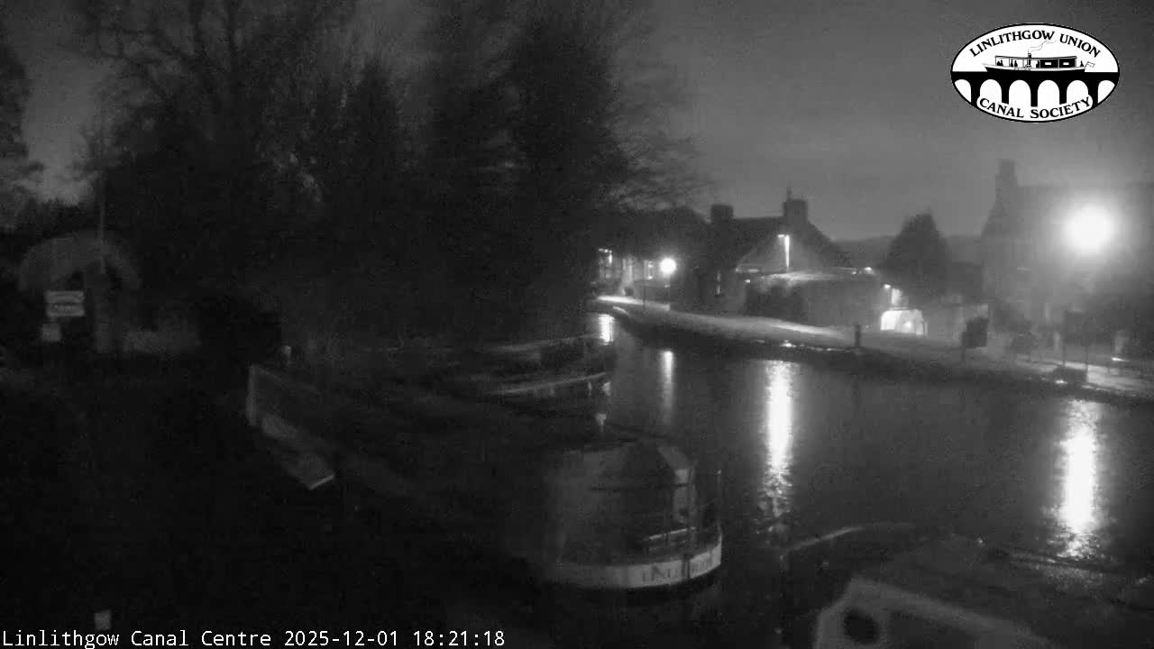 Linlithgow Union Canal Centre Live Cam - Linlithgow, West Lothian, Scotland, United Kingdom