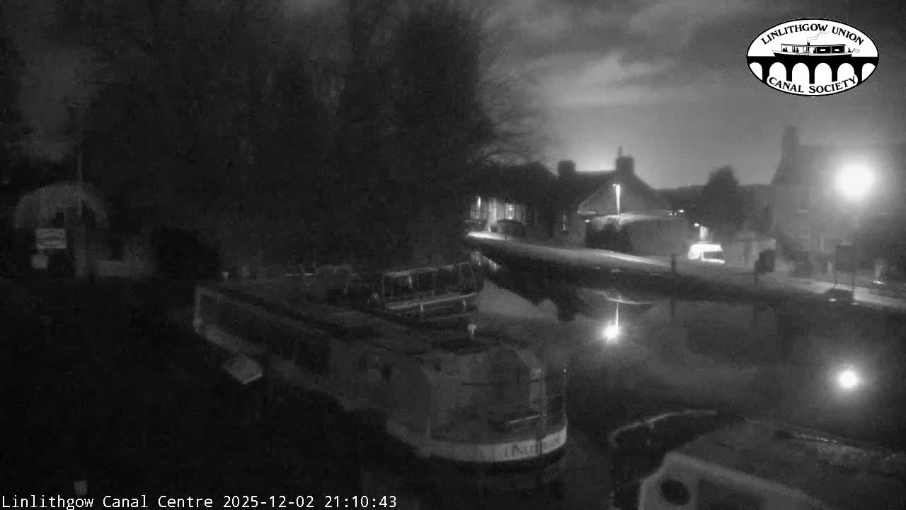 Linlithgow Union Canal Centre Live Cam - Linlithgow, West Lothian, Scotland, United Kingdom