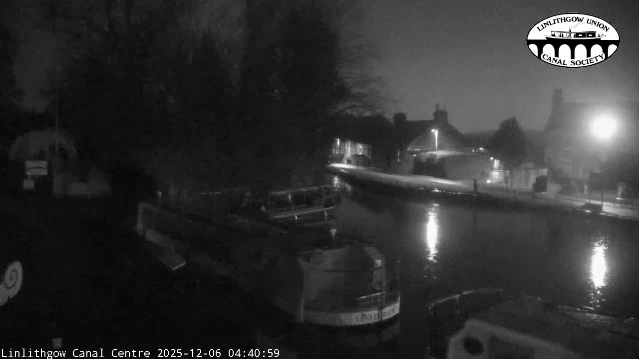 Linlithgow Union Canal Centre Live Cam - Linlithgow, West Lothian, Scotland, United Kingdom