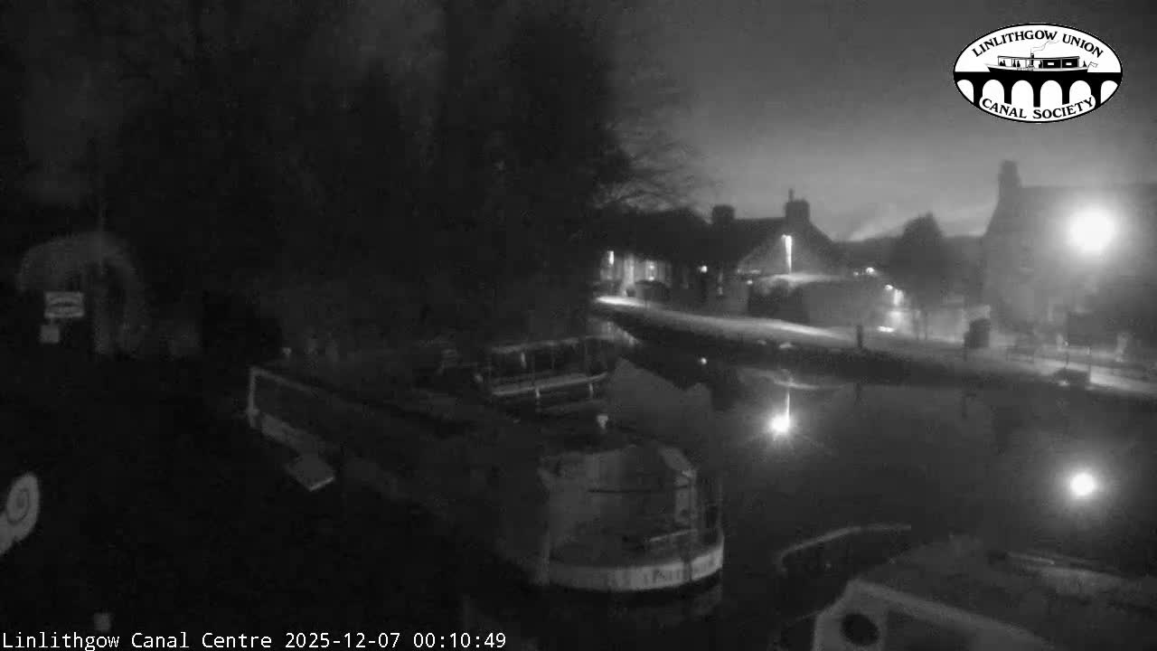 Linlithgow Union Canal Centre Live Cam - Linlithgow, West Lothian, Scotland, United Kingdom