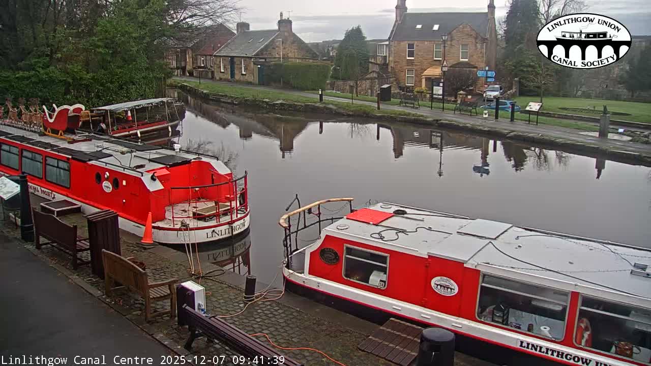 Linlithgow Union Canal Centre Live Cam - Linlithgow, West Lothian, Scotland, United Kingdom