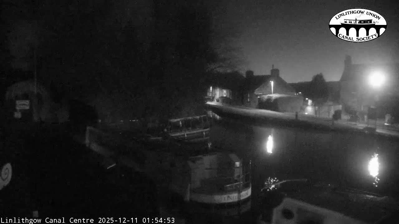 Linlithgow Union Canal Centre Live Cam - Linlithgow, West Lothian, Scotland, United Kingdom