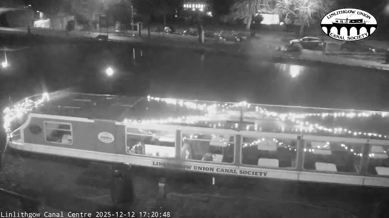 Linlithgow Union Canal Centre Live Cam - Linlithgow, West Lothian, Scotland, United Kingdom