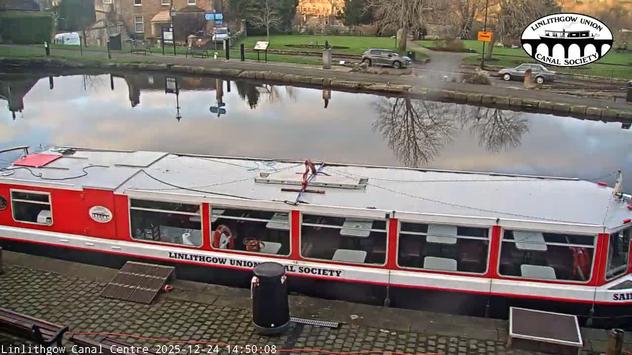 Linlithgow Union Canal Centre Live Cam - Linlithgow, West Lothian, Scotland, United Kingdom