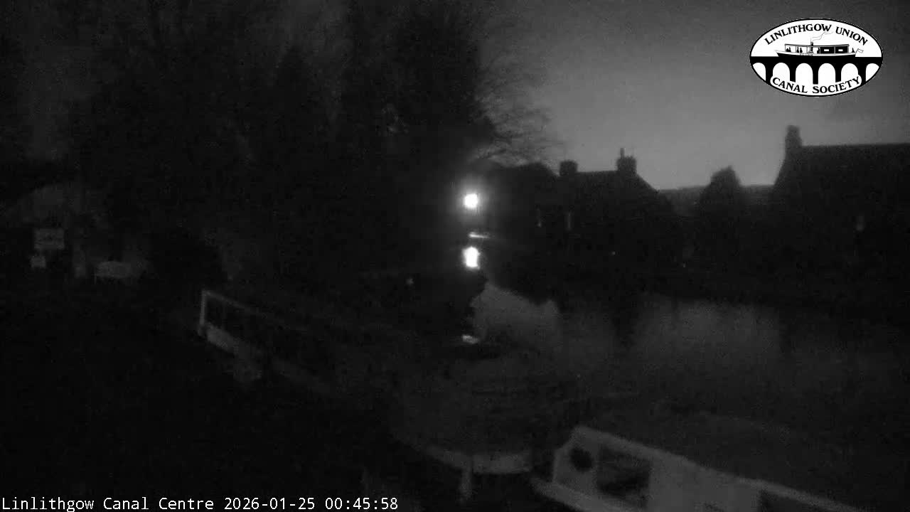 Linlithgow Union Canal Centre Live Cam - Linlithgow, West Lothian, Scotland, United Kingdom