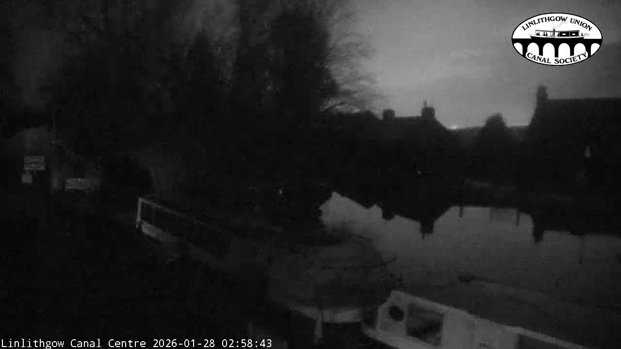 Linlithgow Union Canal Centre Live Cam - Linlithgow, West Lothian, Scotland, United Kingdom