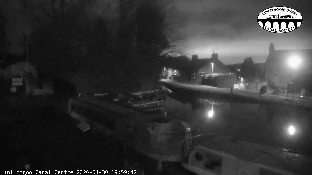 Linlithgow Union Canal Centre Live Cam - Linlithgow, West Lothian, Scotland, United Kingdom