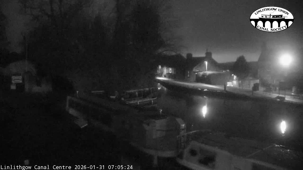 Linlithgow Union Canal Centre Live Cam - Linlithgow, West Lothian, Scotland, United Kingdom
