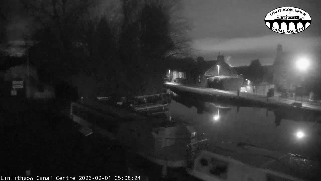 Linlithgow Union Canal Centre Live Cam - Linlithgow, West Lothian, Scotland, United Kingdom