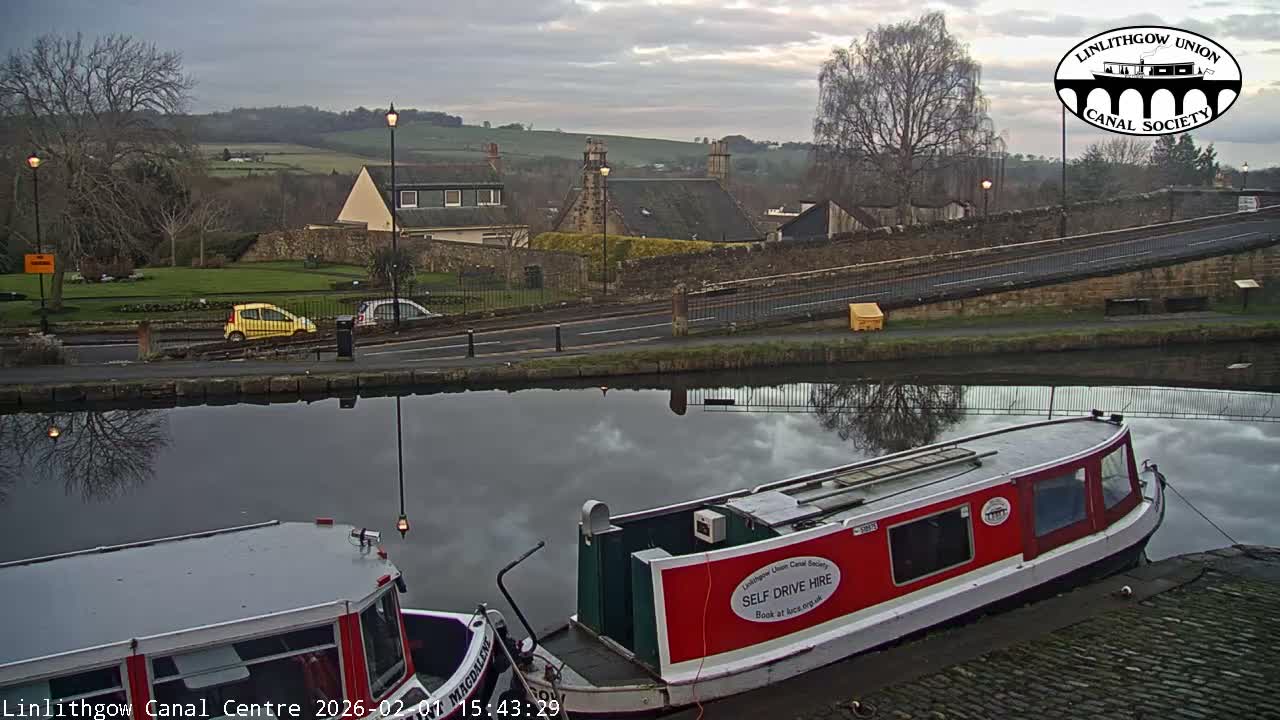 Linlithgow Union Canal Centre Live Cam - Linlithgow, West Lothian, Scotland, United Kingdom