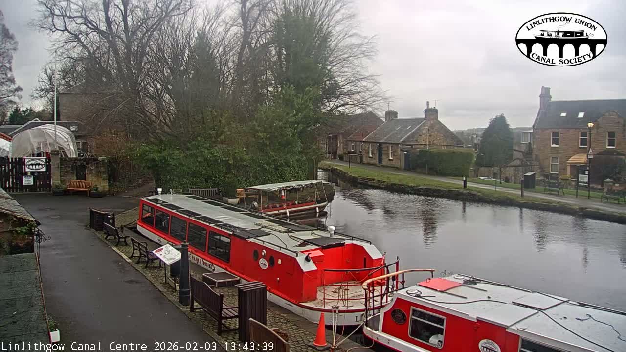 Linlithgow Union Canal Centre Live Cam - Linlithgow, West Lothian, Scotland, United Kingdom