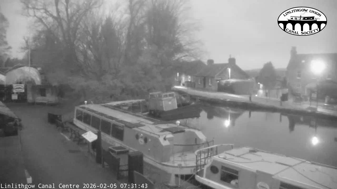Linlithgow Union Canal Centre Live Cam - Linlithgow, West Lothian, Scotland, United Kingdom