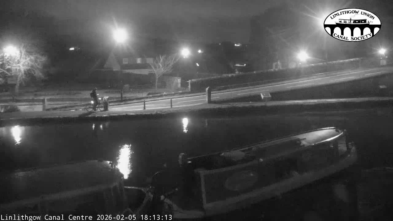 Linlithgow Union Canal Centre Live Cam - Linlithgow, West Lothian, Scotland, United Kingdom