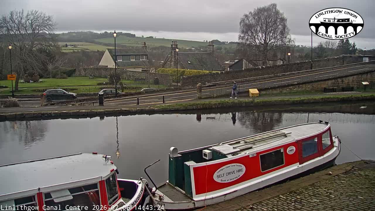 Linlithgow Union Canal Centre Live Cam - Linlithgow, West Lothian, Scotland, United Kingdom
