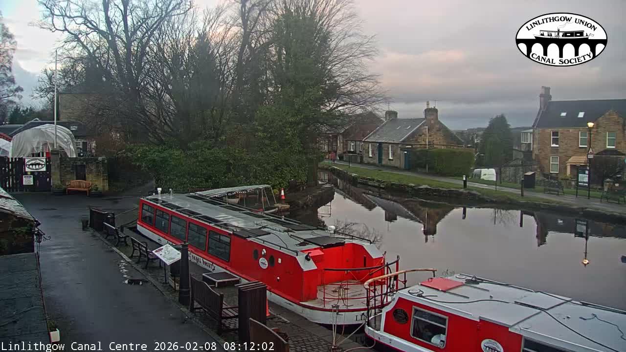 Linlithgow Union Canal Centre Live Cam - Linlithgow, West Lothian, Scotland, United Kingdom