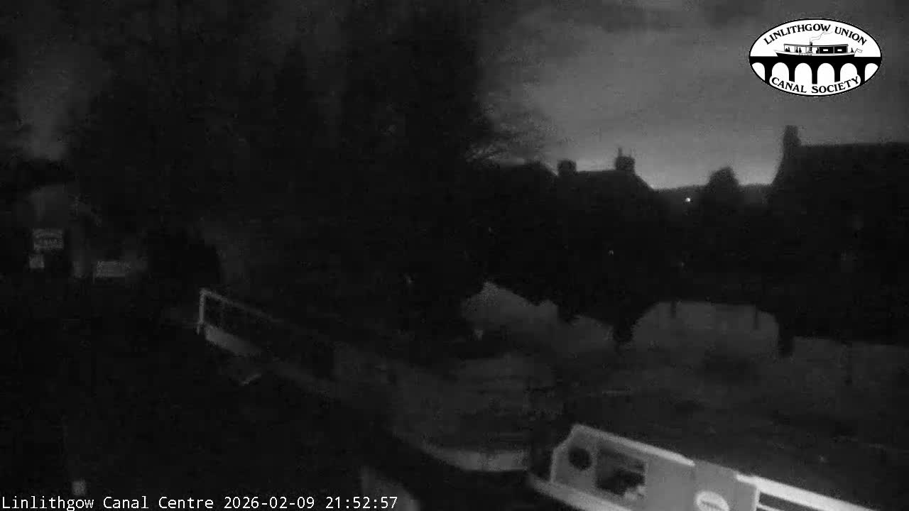 Linlithgow Union Canal Centre Live Cam - Linlithgow, West Lothian, Scotland, United Kingdom