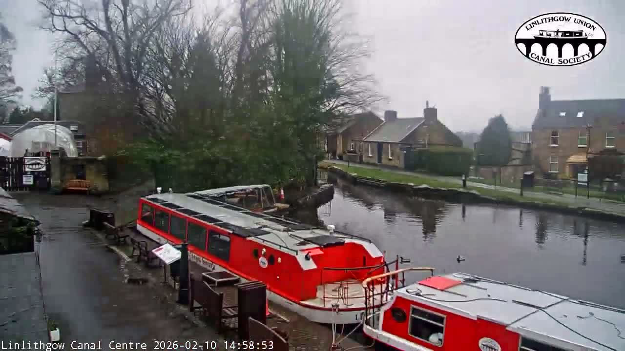 Linlithgow Union Canal Centre Live Cam - Linlithgow, West Lothian, Scotland, United Kingdom